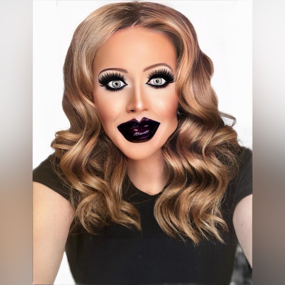 Meet your Posher, Posh - Picture 6 of 10